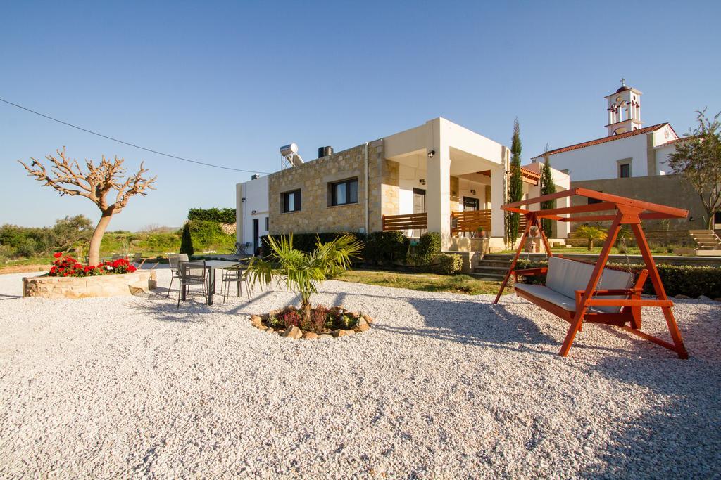 Agarathos Traditional Rooms With Pool Kalivianí Exterior foto