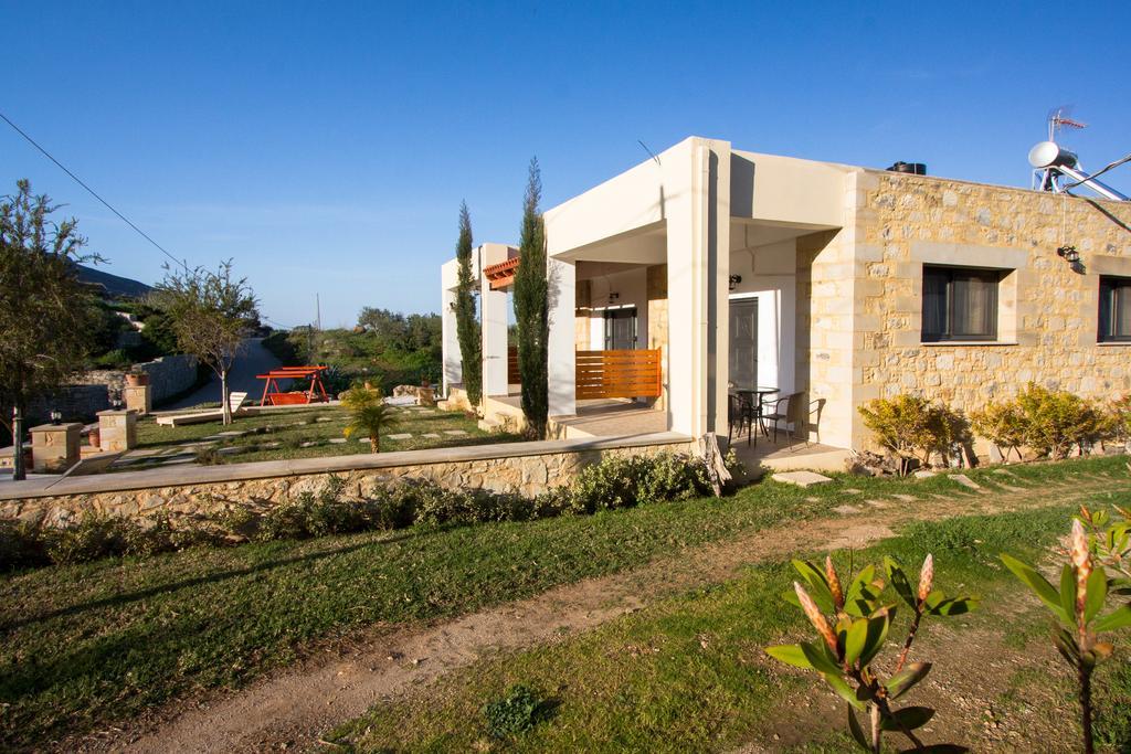 Agarathos Traditional Rooms With Pool Kalivianí Exterior foto